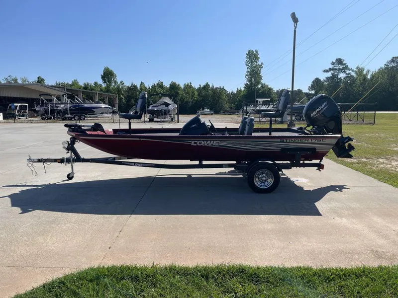 Slide: The Image of Lowe Stinger ST175 2021 - 3