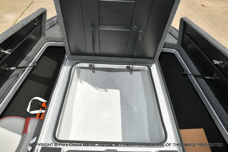 Slide: The Image of Triton 18 TRX w/200 Pro-XS 2024 - 54