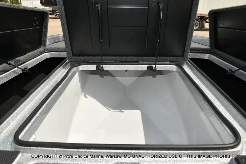 Slide: The Image of Triton 18 TRX w/200 Pro-XS 2024 - 55