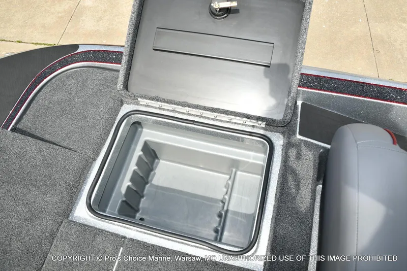 Slide: The Image of Triton 18 TRX w/200 Pro-XS 2024 - 64