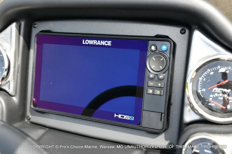 Slide: The Image of Lowrance HDS9 display on 2024 Triton 18 TRX boat dashboard. - 7