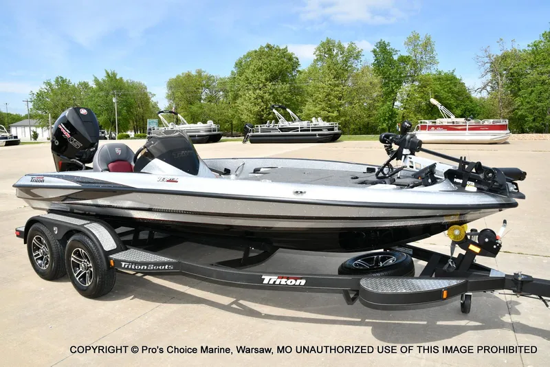Slide: The Image of Triton 18 TRX w/200 Pro-XS 2024 - 70