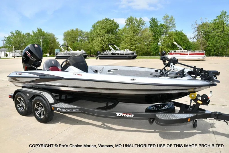 Slide: The Image of Triton 18 TRX w/200 Pro-XS 2024 - 72