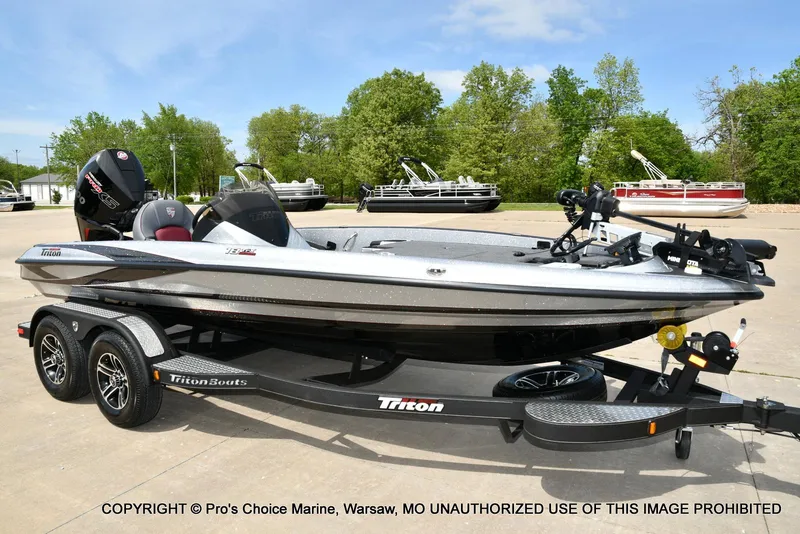Slide: The Image of Triton 18 TRX w/200 Pro-XS 2024 - 73