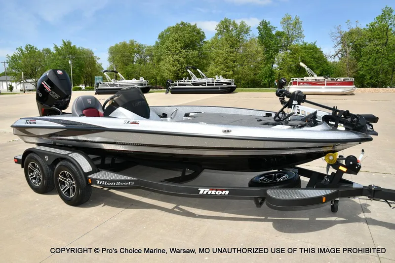 Slide: The Image of Triton 18 TRX w/200 Pro-XS 2024 - 75