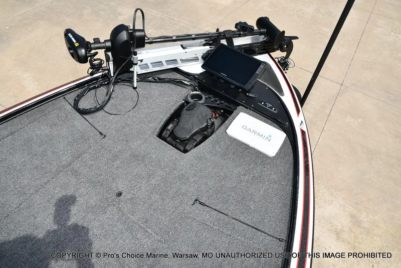Slide: The Image of 2018 Nitro Z19 Pro Pack boat deck with Garmin electronics and trolling motor. - 11