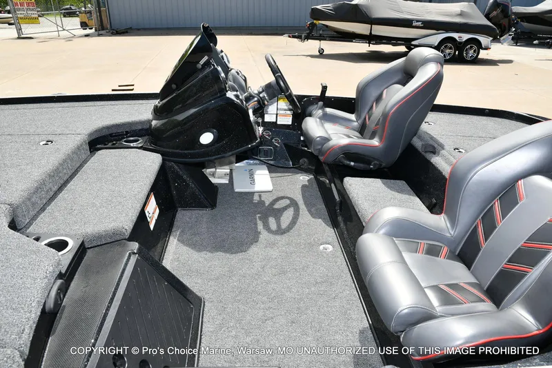 Slide: The Image of Interior of 2018 Nitro Z19 Pro Pack boat with gray and red seating. - 14