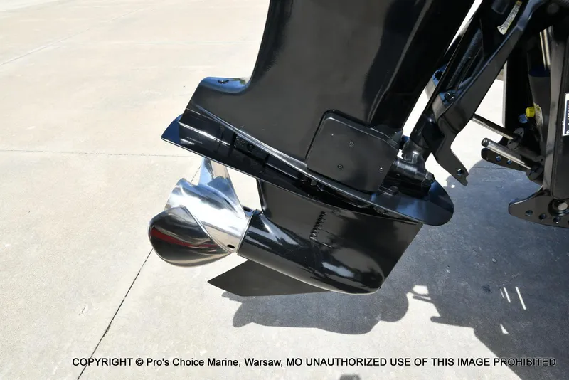 Slide: The Image of 2018 Nitro Z19 Pro Pack boat motor and propeller close-up. - 21
