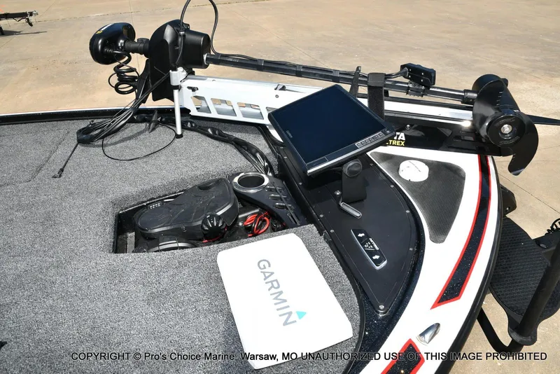 Slide: The Image of 2018 Nitro Z19 Pro Pack boat with Garmin electronics and trolling motor. - 38