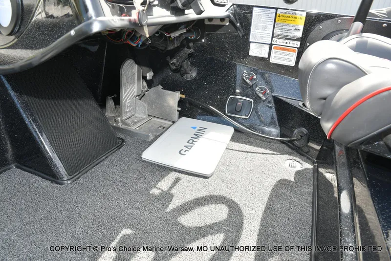 Slide: The Image of Interior of a 2018 Nitro Z19 Pro Pack boat with Garmin equipment. - 48