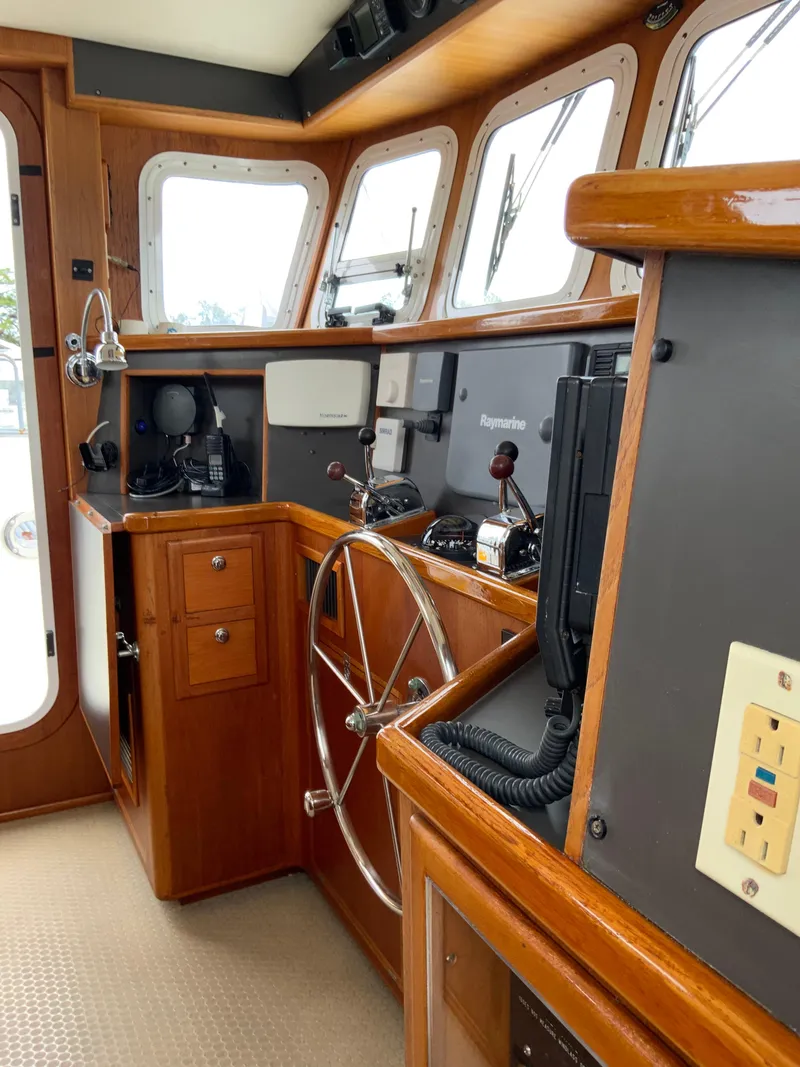 Slide: The Image of Nordhavn 40 2001 - 16