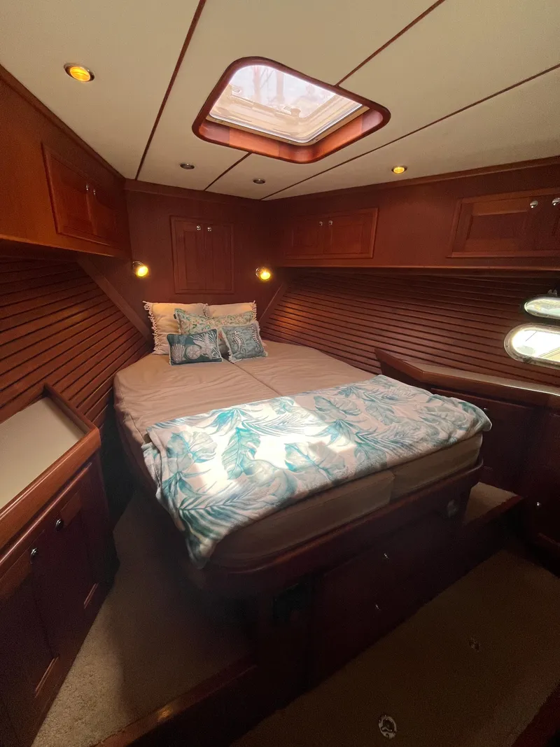 Slide: The Image of Nordhavn 40 2001 - 27