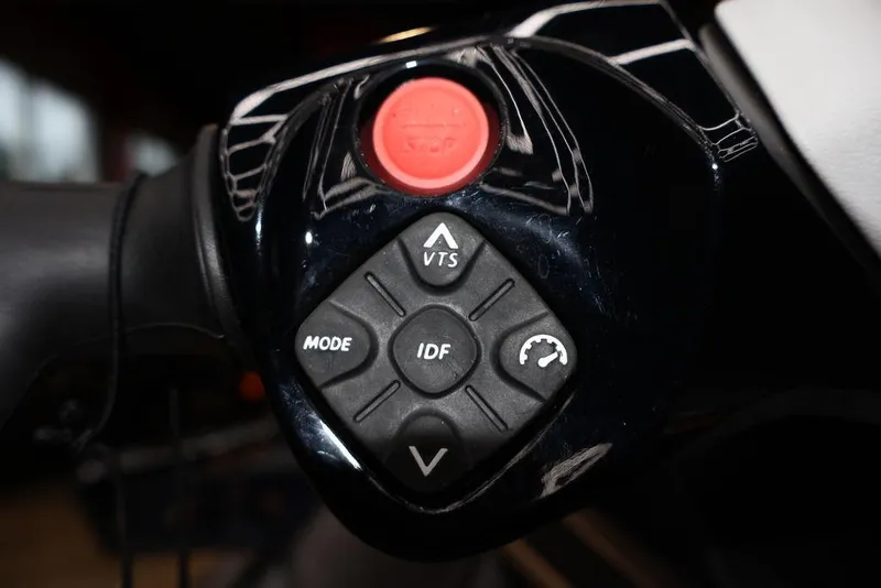 Slide: The Image of Sea-Doo FishPro Trophy 170 2025 - 18