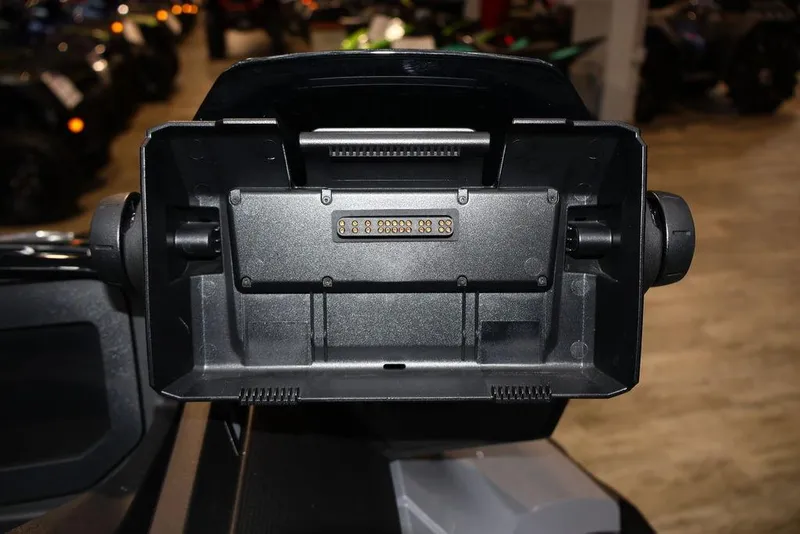 Slide: The Image of Sea-Doo FishPro Trophy 170 2025 - 22