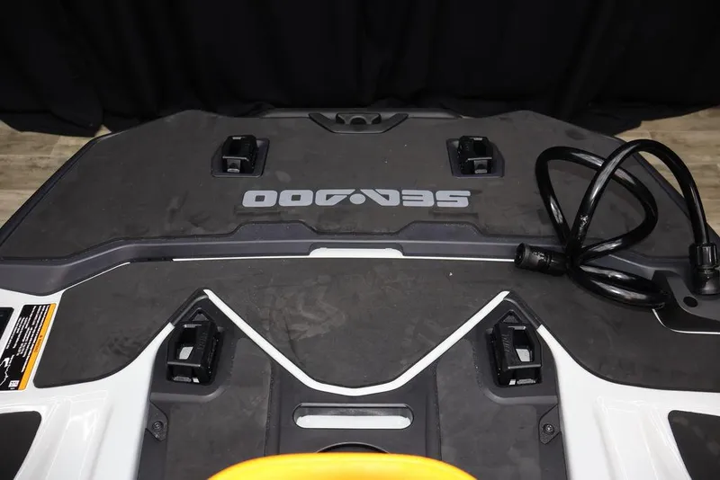 Slide: The Image of Sea-Doo FishPro Trophy 170 2025 - 29