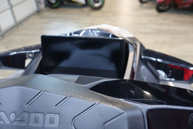 Slide: The Image of Sea-Doo GTX™ Limited 325 White Pearl Premium 2025 - 14