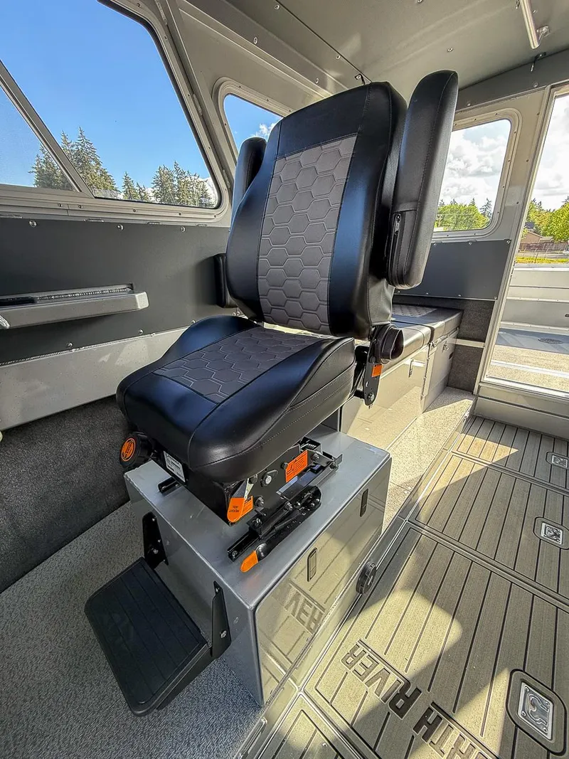 Slide: The Image of North River 2700 SXL WT 2025 - 15