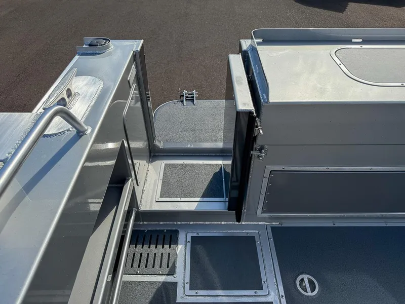 Slide: The Image of North River 2700 SXL WT 2025 - 27