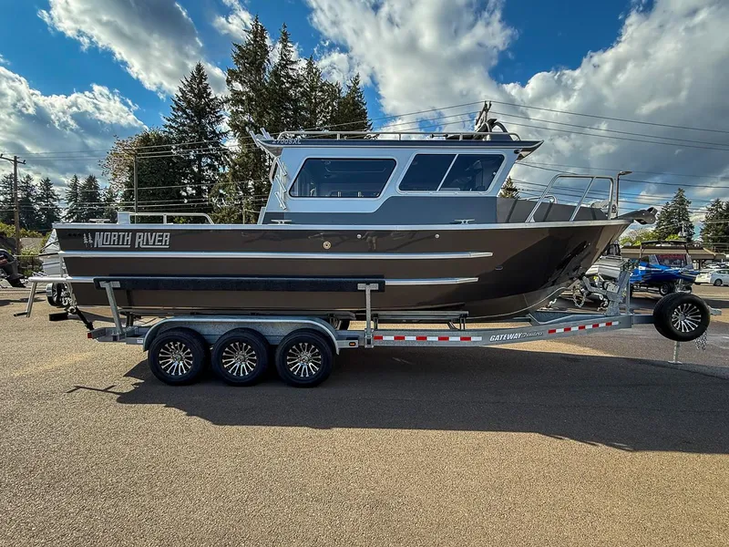 Slide: The Image of North River 2700 SXL WT 2025 - 29