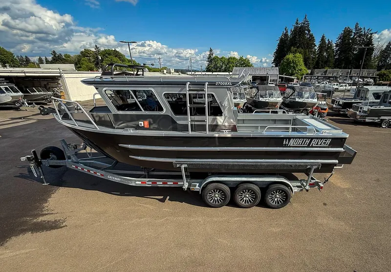 Slide: The Image of North River 2700 SXL WT 2025 - 5