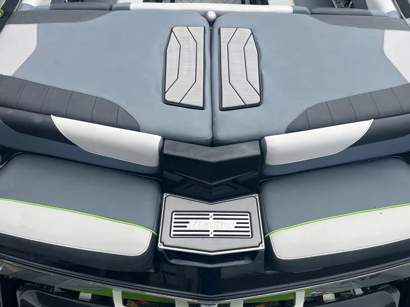 Slide: The Image of Malibu Wakesetter 23 LSV 2018 - 15