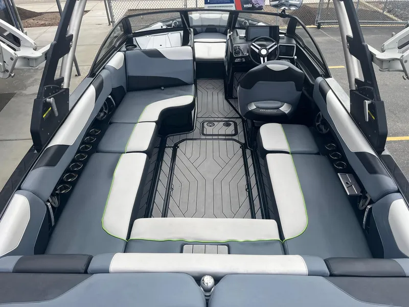 Slide: The Image of Malibu Wakesetter 23 LSV 2018 - 18