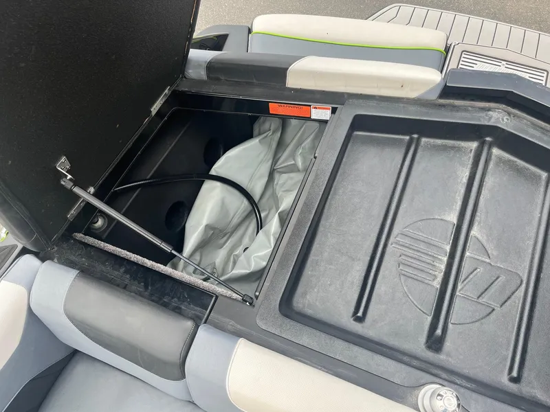 Slide: The Image of Malibu Wakesetter 23 LSV 2018 - 32