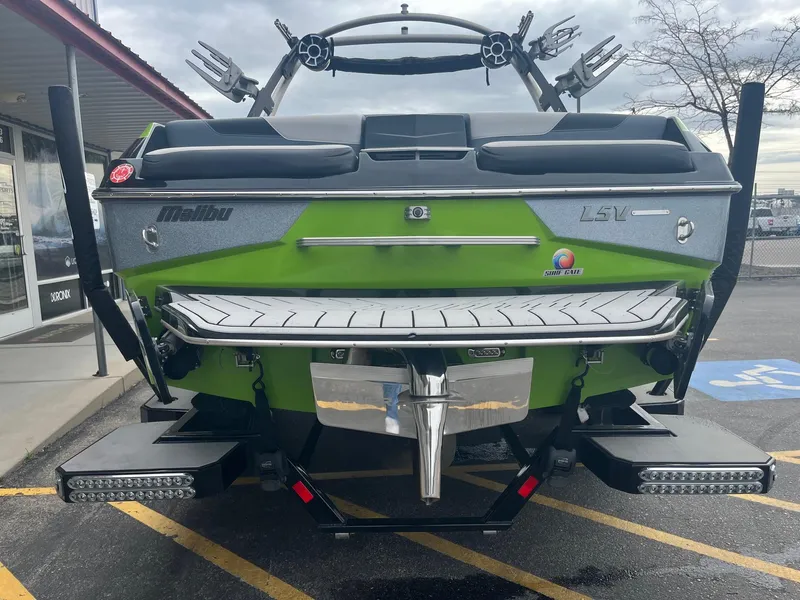 Slide: The Image of Malibu Wakesetter 23 LSV 2018 - 4