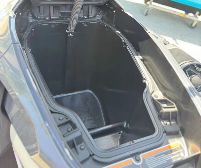 Slide: The Image of Sea-Doo RXT-X 325 2025 - 8