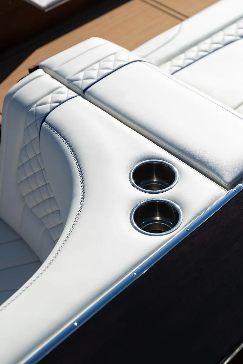 Slide: The Image of Stancraft 260 Geneva Edition 2025 - 15