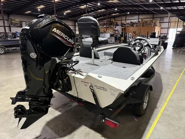 Slide: The Image of Tracker PRO TEAM 175 TXW W/Mercury 75 2022 - 4