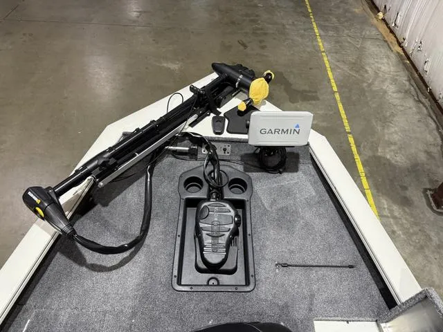 Slide: The Image of Tracker PRO TEAM 175 TXW W/Mercury 75 2022 - 9