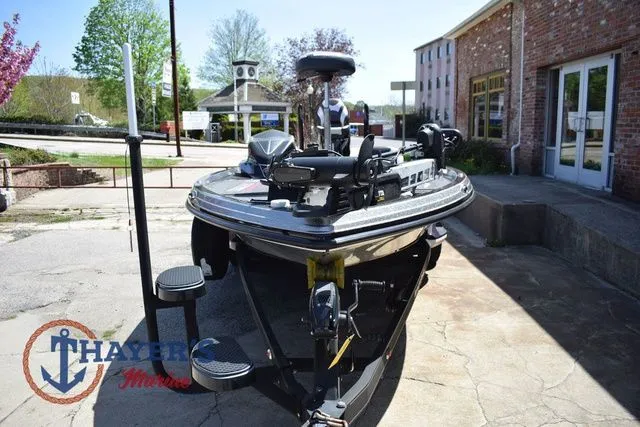 Slide: The Image of Ranger Z521L 2019 - 6