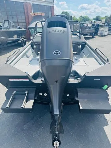 Slide: The Image of SeaArk Protege 200 2026 - 10