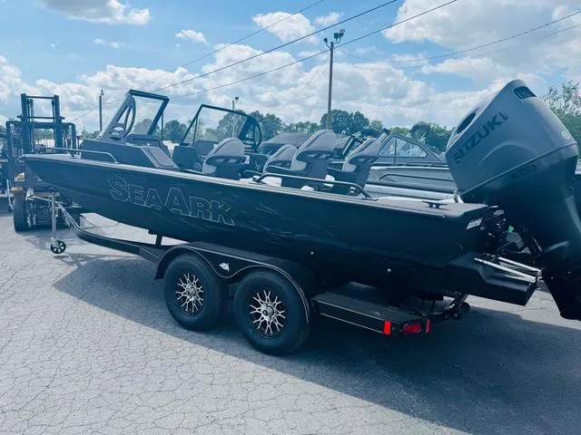 Slide: The Image of SeaArk Protege 200 2026 - 12