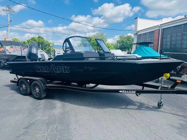 Slide: The Image of SeaArk Protege 200 2026 - 3