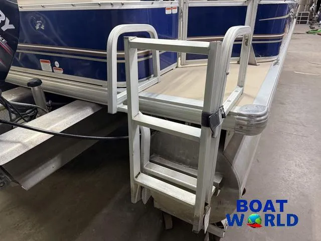 Slide: The Image of 2014 Sun Tracker 24' Fishin Barge Pontoon with ladder and Mercury 150HP 4-Stroke engine. - 44