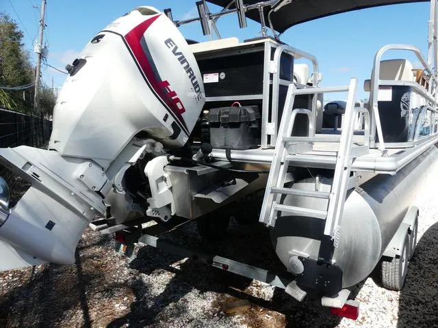 Slide: The Image of SunChaser 8522 Cruise 2017 - 8