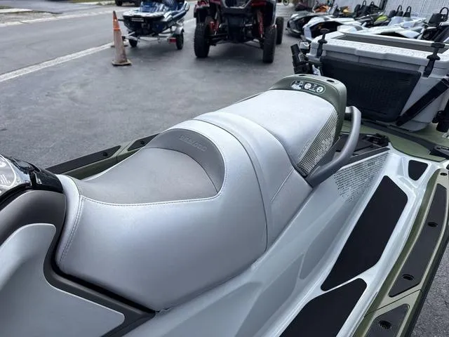 Slide: The Image of Sea-Doo PWC FISHP AP 300 AUD GY IBR IDF 25 2025 - 17