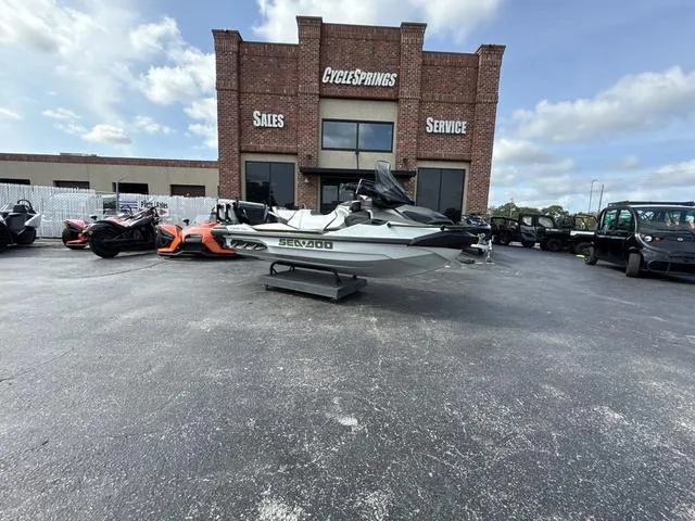 Slide: The Image of Sea-Doo PWC FISHP AP 300 AUD GY IBR IDF 25 2025 - 2