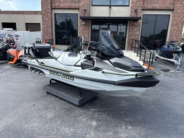 Slide: The Image of Sea-Doo PWC FISHP AP 300 AUD GY IBR IDF 25 2025 - 3