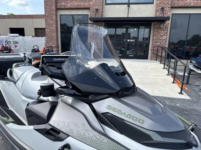 Slide: The Image of Sea-Doo PWC FISHP AP 300 AUD GY IBR IDF 25 2025 - 5