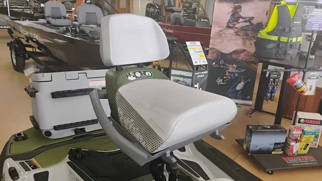 Slide: The Image of Sea-Doo FishPro Apex 300 2025 - 16