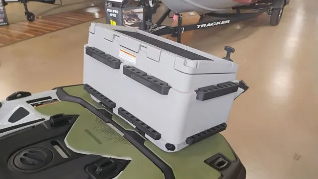 Slide: The Image of Sea-Doo FishPro Apex 300 2025 - 30