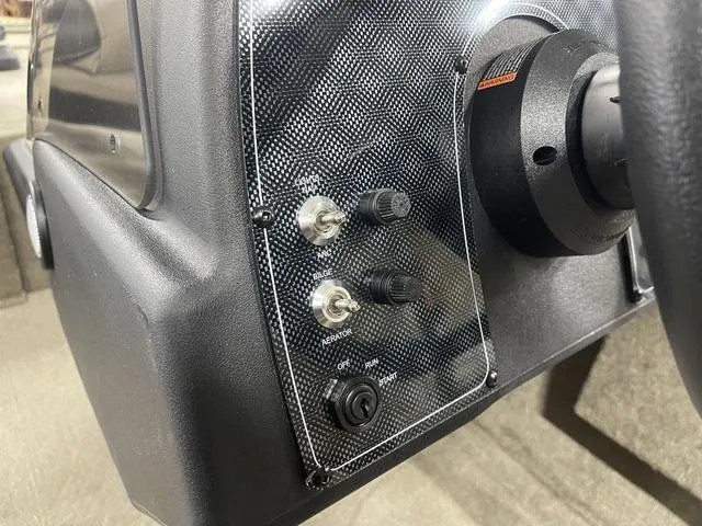 Slide: The Image of Tracker Bass Tracker Classic Limited 2025 - 22