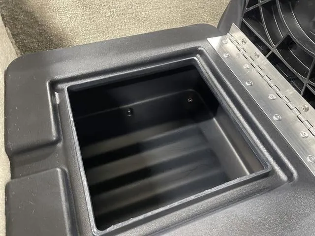 Slide: The Image of Tracker Bass Tracker Classic Limited 2025 - 27