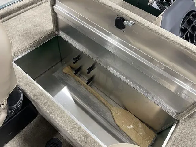 Slide: The Image of Tracker Bass Tracker Classic Limited 2025 - 29