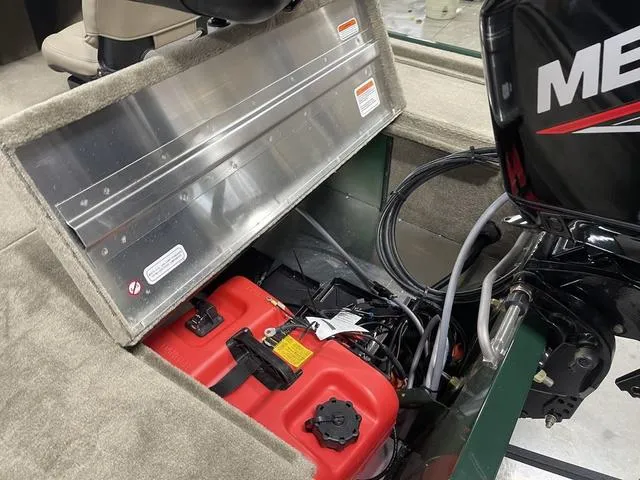 Slide: The Image of Tracker Bass Tracker Classic Limited 2025 - 31