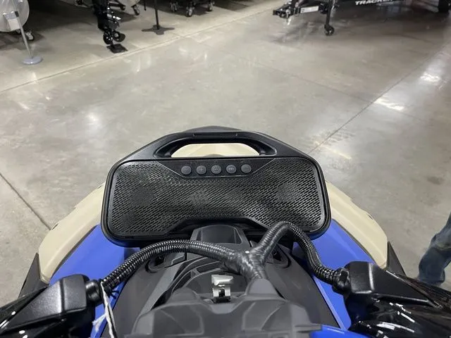 Slide: The Image of Sea-Doo Spark Trixx for 1 2025 - 15
