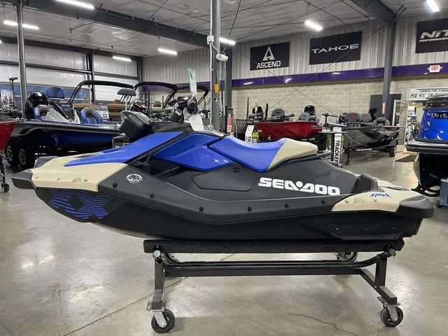 Slide: The Image of Sea-Doo Spark Trixx for 1 2025 - 4
